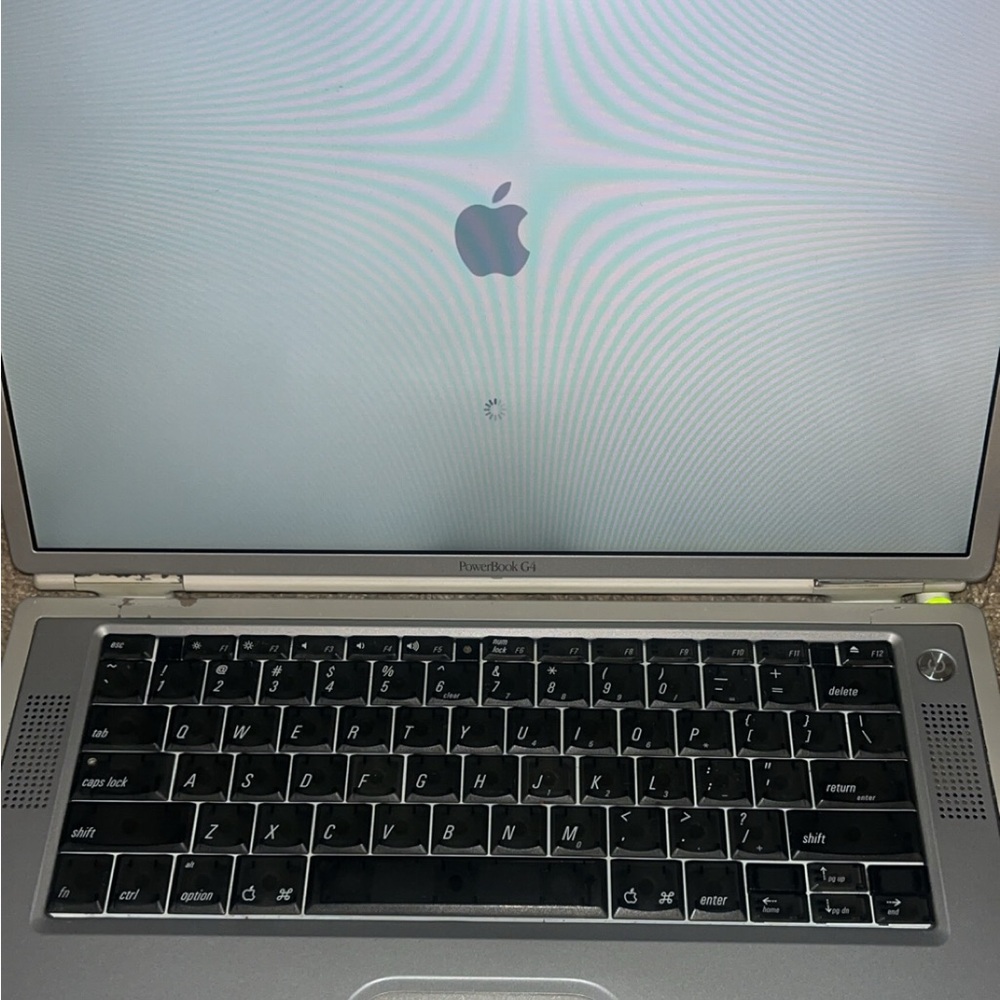 Apple 🍎 PowerBook G4 Laptop - Picture 5 of 13